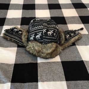 Carbon elements winter moose hat